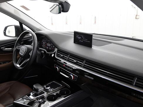 Used 2019 Audi Q7 3.0T Premium Plus w/ Premium Plus Package image 28