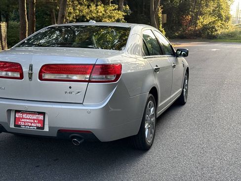 Used 2010 Lincoln MKZ FWD image 6