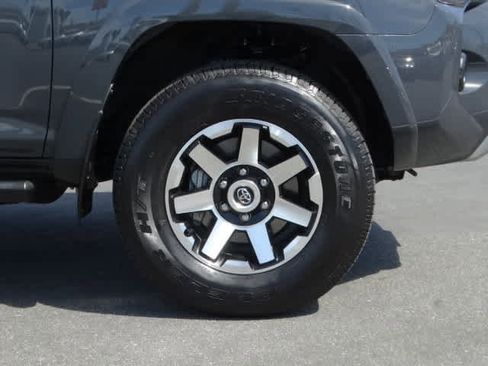 Used 2024 Toyota 4Runner TRD Off-Road Premium w/ Off Road Premium Plus Package image 8