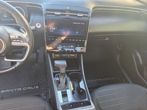 Used 2023 Hyundai Santa Cruz SEL Premium image 16