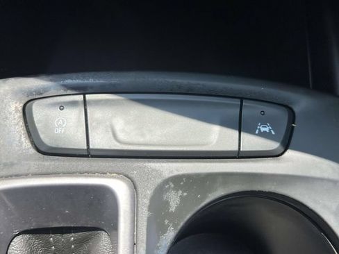 Used 2025 Chevrolet Trax LS w/ LS Convenience Package FWD image 29