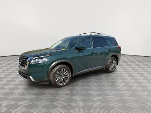 Certified 2025 Nissan Pathfinder SL w/ SL Premium Package FWD image 6