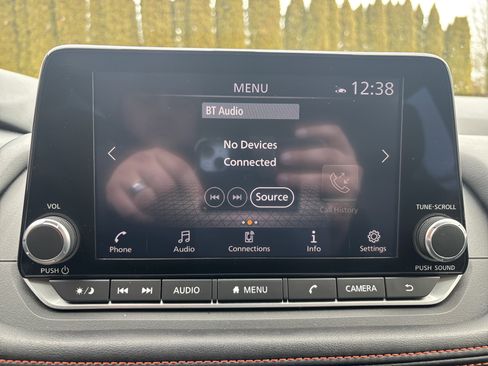 Used 2025 Nissan Rogue SV image 26