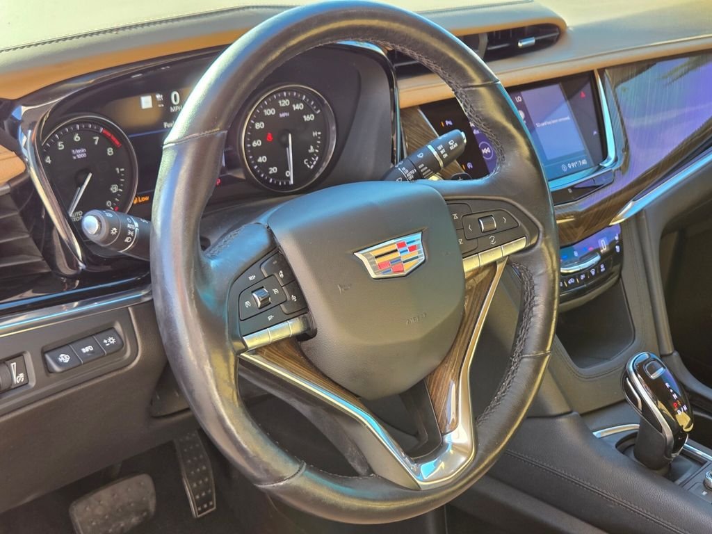 Used 2020 Cadillac XT6 Premium Luxury w/ Platinum Package FWD image 27