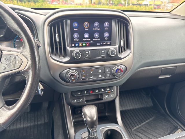 Used 2022 Chevrolet Colorado Z71 AWD/4WD image 18