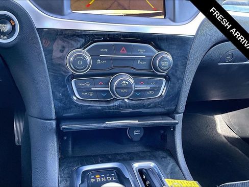 Used 2023 Chrysler 300 Touring L w/ Comfort Group AWD/4WD image 16