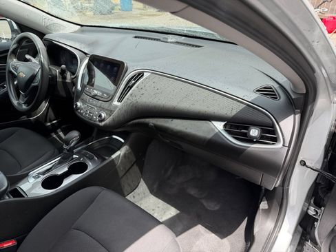 Used 2022 Chevrolet Malibu LT FWD image 16