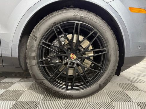 New 2026 Porsche Cayenne AWD/4WD image 19