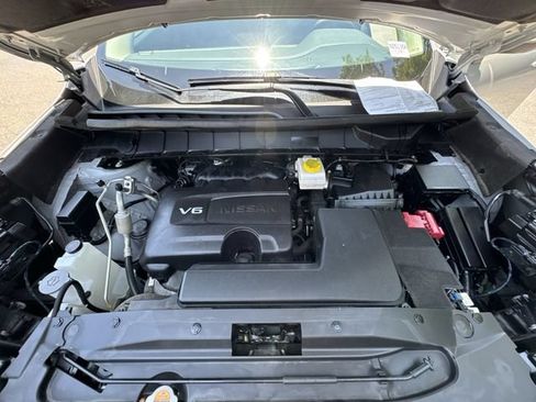 Used 2023 Nissan Pathfinder SL FWD image 31