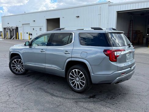 Used 2023 GMC Acadia Denali w/ Denali Ultimate Package AWD/4WD image 3