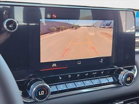 New 2025 GMC Canyon Elevation w/ Convenience Package image 14