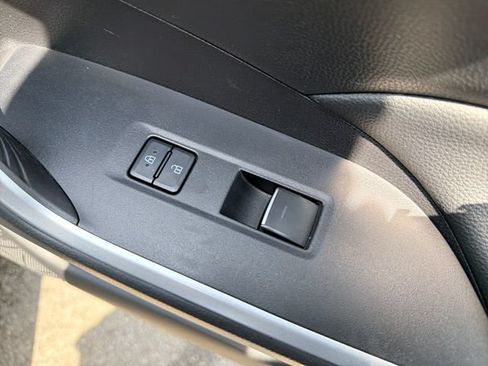 Used 2022 Toyota RAV4 SE AWD/4WD image 23