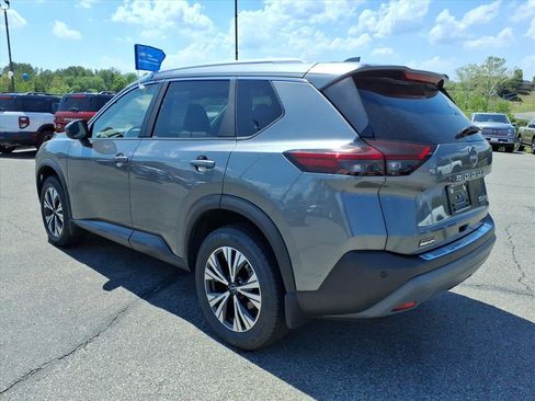 Used 2023 Nissan Rogue SV w/ SV Premium B Package AWD/4WD image 3