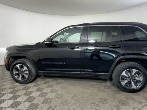 Used 2023 Jeep Grand Cherokee 4WD 4xe w/ Luxury Tech Group II image 11