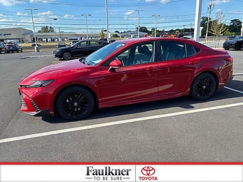Certified 2025 Toyota Camry SE FWD image 15