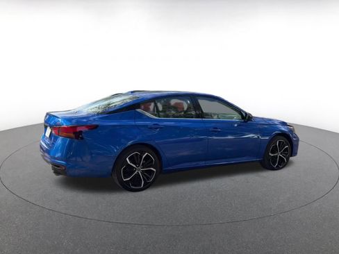 Used 2025 Nissan Altima 2.5 SR image 14