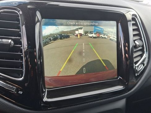 Used 2021 Jeep Compass Limited image 18