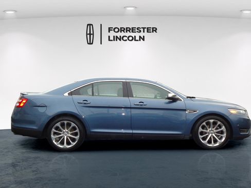 Used 2018 Ford Taurus Limited w/ Driver Assist Package image 2