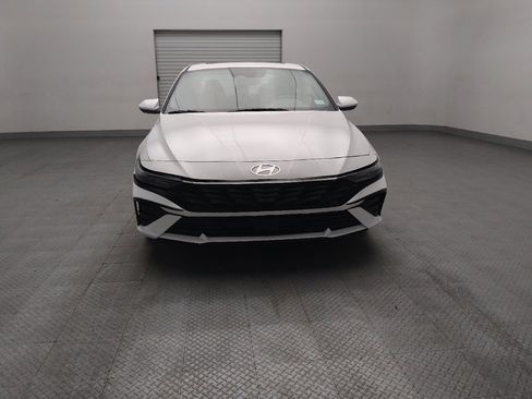 Used 2025 Hyundai Elantra SEL FWD image 14