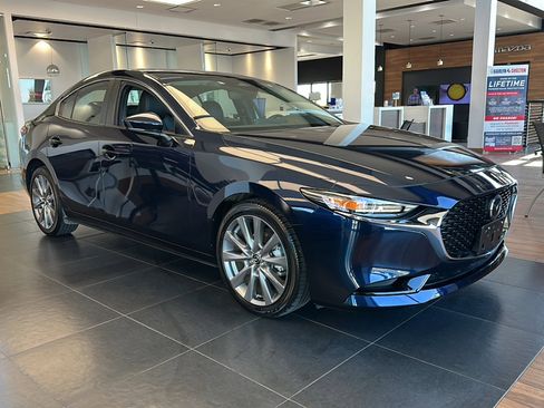 Used 2025 MAZDA MAZDA3 s image 8