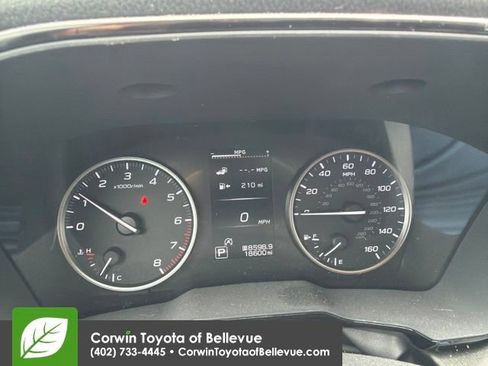 Used 2025 Subaru Outback AWD/4WD image 26