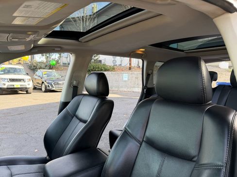 Used 2019 Nissan Pathfinder Platinum image 9