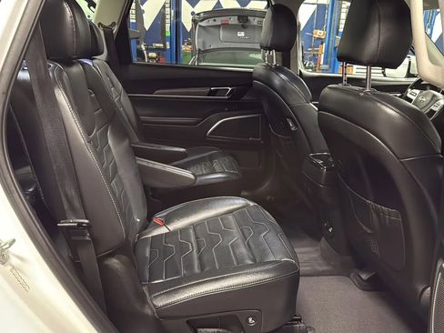 Used 2020 Kia Telluride SX w/ SX Prestige Package image 15