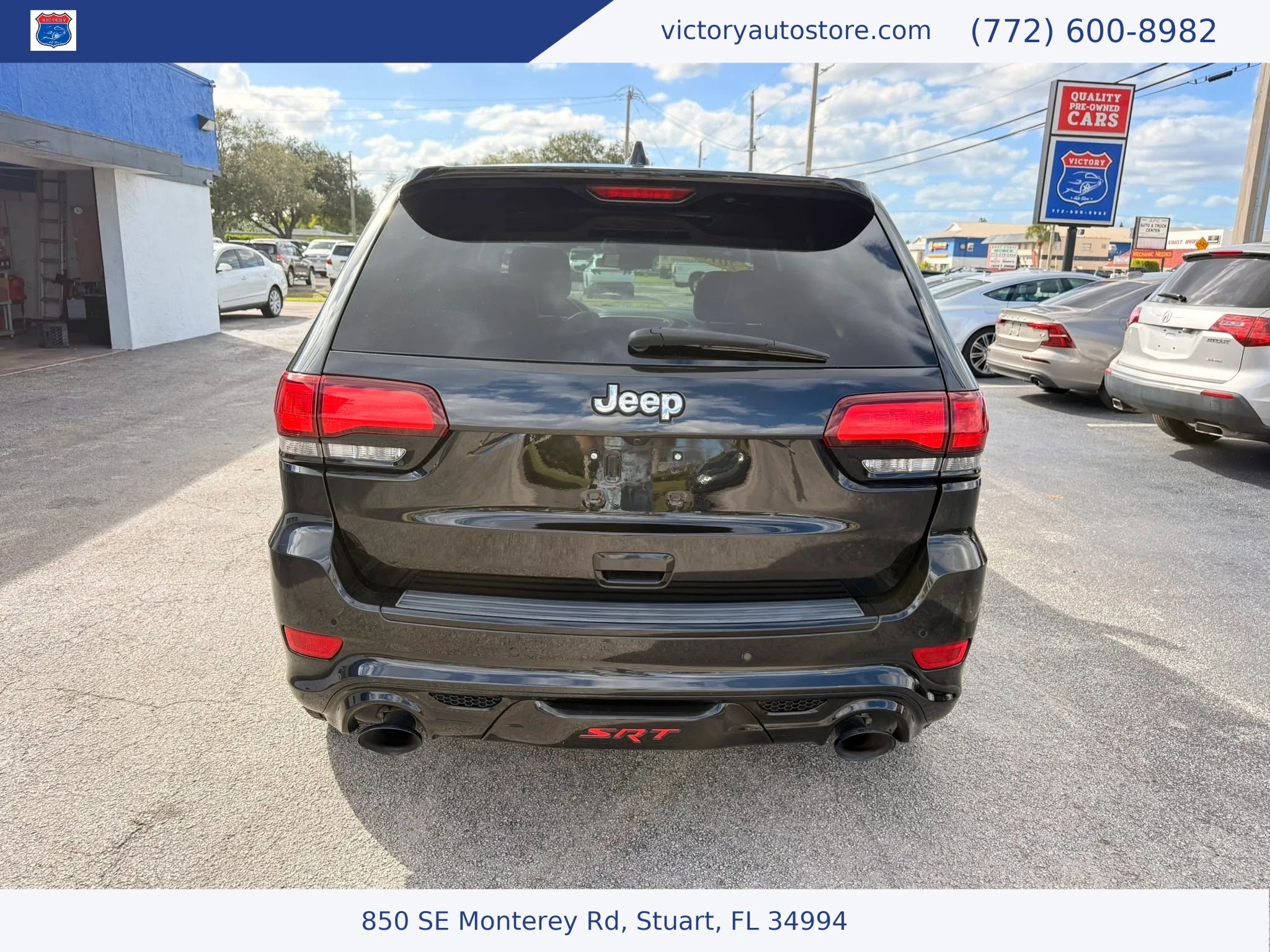 Used 2016 Jeep Grand Cherokee SRT AWD/4WD image 13