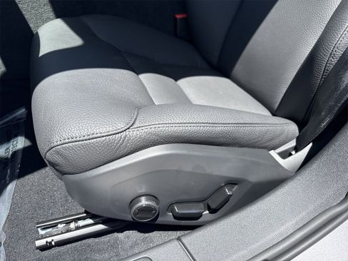 New 2026 Volvo V60 B5 Cross Country Plus w/ Protection Package Premier AWD/4WD image 11
