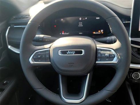 Used 2024 Jeep Compass Limited w/ High Altitude Package image 16