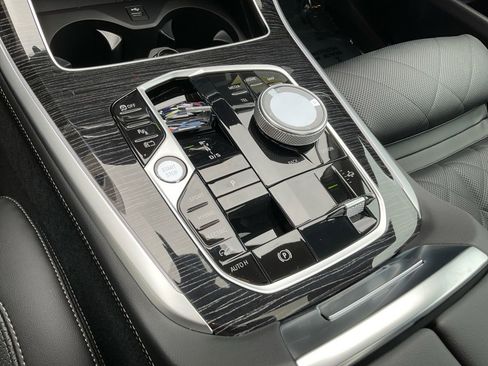 New 2026 BMW X5 xDrive50e w/ Executive Package image 20