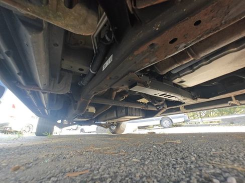 Used 2021 Chevrolet Suburban LT image 41