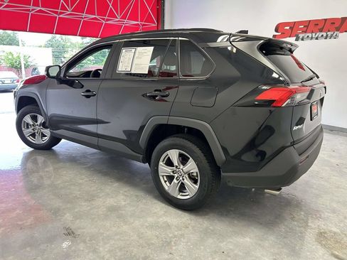 Used 2025 Toyota RAV4 XLE AWD/4WD image 6