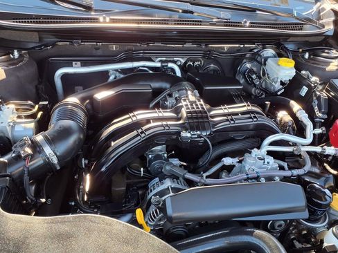 Used 2023 Subaru Outback Premium image 17