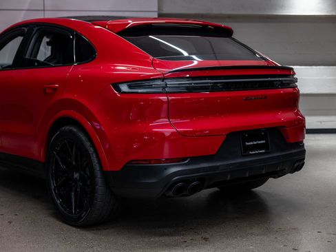 Certified 2024 Porsche Cayenne S AWD/4WD image 22