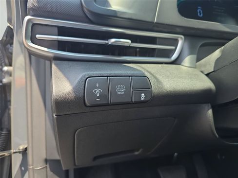 Certified 2026 Hyundai Elantra Hybrid FWD image 23