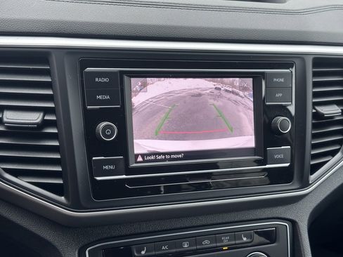 Used 2022 Volkswagen Atlas SE image 17