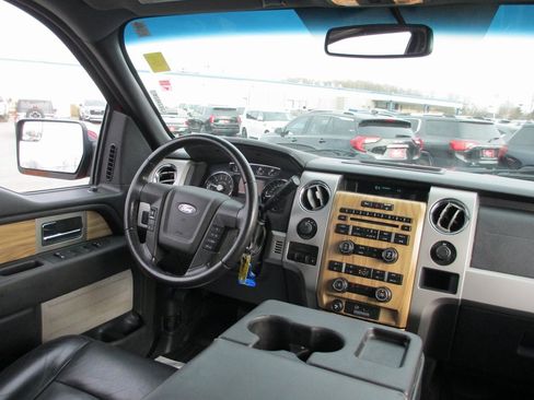 Used 2011 Ford F150 Lariat w/ Lariat Chrome Pkg image 21