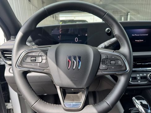 Used 2025 Buick Envista Sport Touring FWD image 25