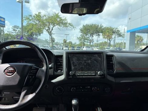 Used 2024 Nissan Frontier PRO-4X w/ Technology Package AWD/4WD image 9