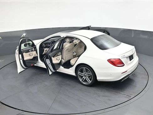 Used 2019 Mercedes-Benz E 300 image 29