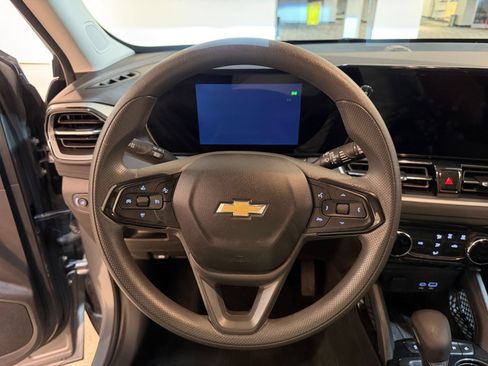 Used 2025 Chevrolet TrailBlazer LT FWD image 27