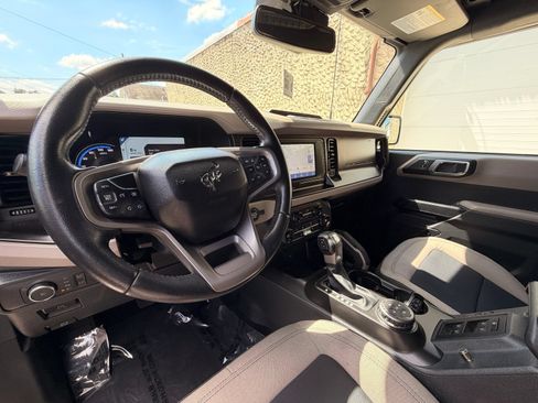 Used 2021 Ford Bronco Big Bend w/ Sasquatch Package AWD/4WD image 15