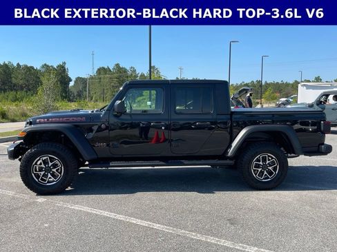 Certified 2025 Jeep Gladiator Rubicon w/ Convenience Group AWD/4WD image 7