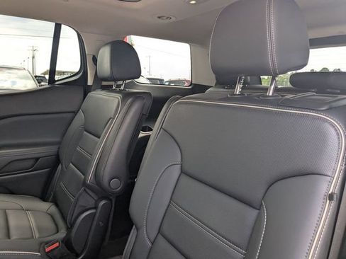 Used 2023 GMC Acadia Denali w/ Denali Technology Package FWD image 28