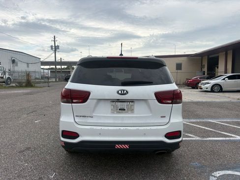 Used 2020 Kia Sorento LX w/ LX I4 Convenience Package FWD image 4
