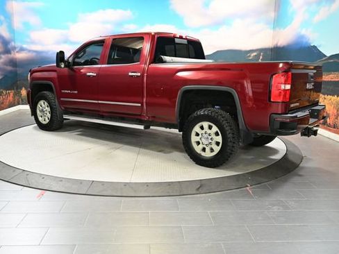 Used 2015 GMC Sierra 2500 Denali w/ Duramax Plus Package AWD/4WD image 5