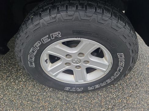 Used 2007 Dodge Ram 1500 Truck SLT image 23