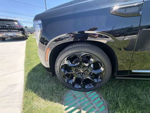 New 2026 GMC Yukon Denali w/ Denali Reserve Package AWD/4WD image 10