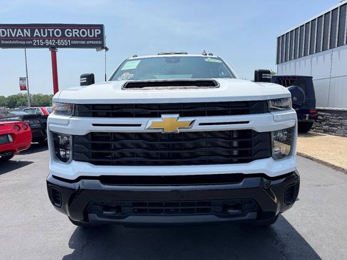 Used 2026 Chevrolet Silverado 2500 Custom w/ Custom Convenience Package AWD/4WD image 4